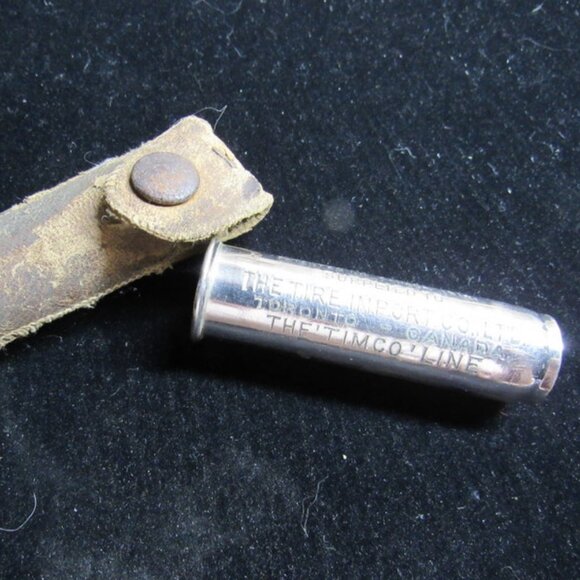 VINTAGE SCHRADER UNIVERSAL TIRE PRESSURE GAUGE WITH CASE - Picture 1 of 5